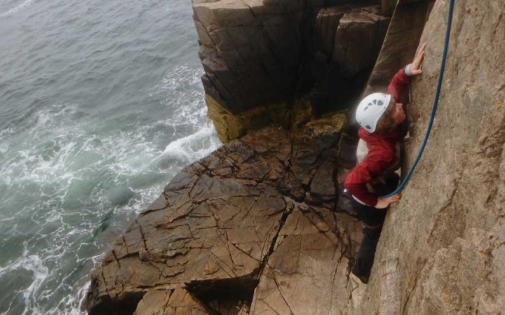 teens gaining confidence outdoors